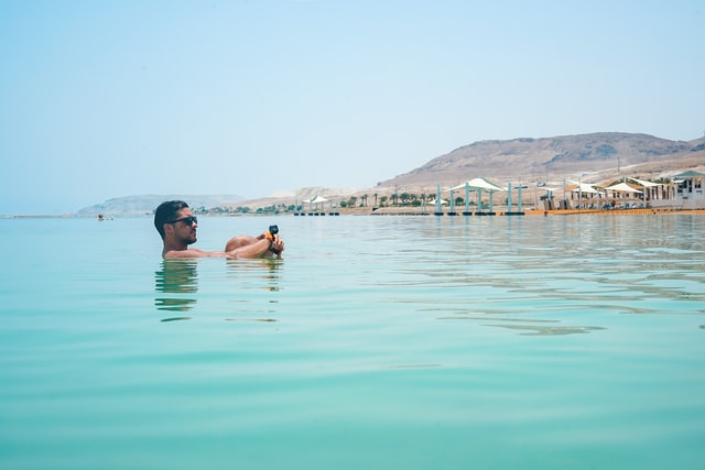 BOOK A PRIVATE DRIVER IN ISRAEL TO THE DEAD SEA BEACHES